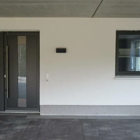 Max Apartment